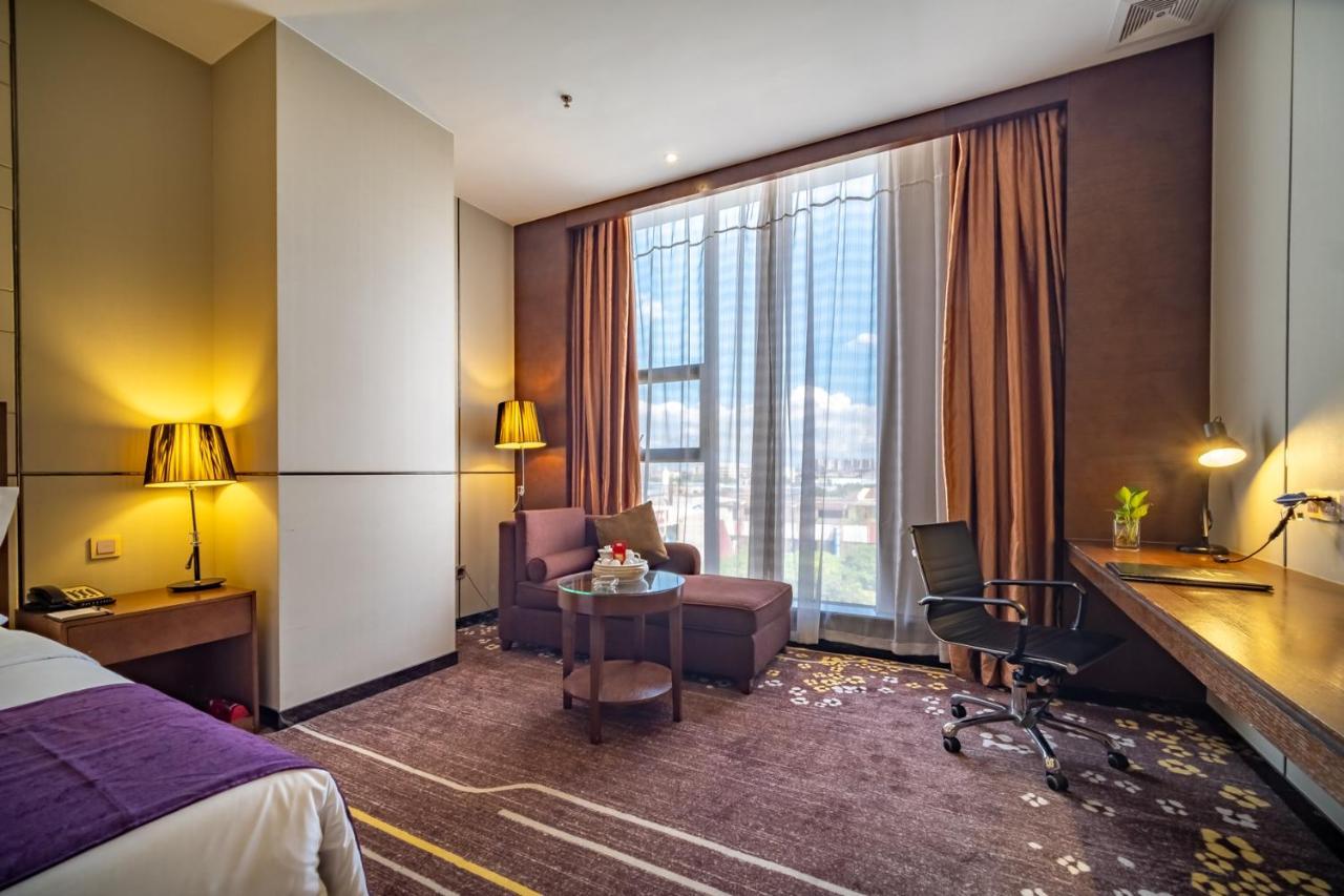Relteem Hotel Zhongshan  Zewnętrze zdjęcie