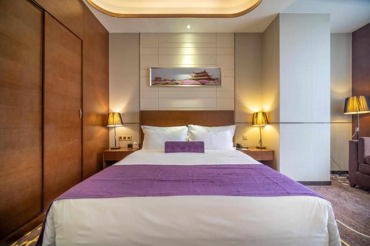 Relteem Hotel Zhongshan  Zewnętrze zdjęcie